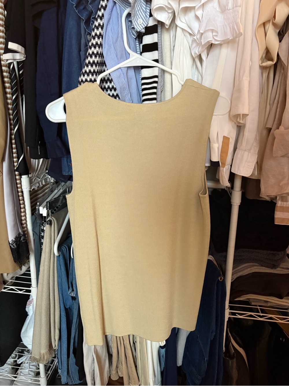St. John Ribbed Sleeveless Blouse - Picture 3 of 6